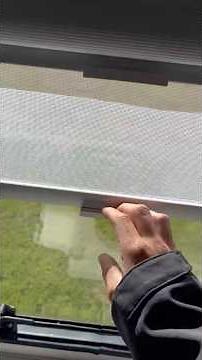 How to correctly operate the Dethleffs caravan window catches, blinds and flyscreens