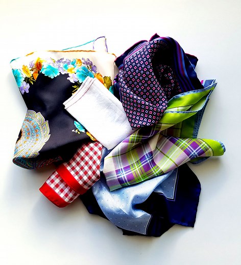 How to choose a pocket square fabric (cotton or silk?)