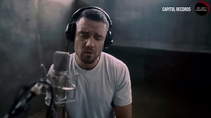 Pop star's tragic last day before fatal hotel balcony fall