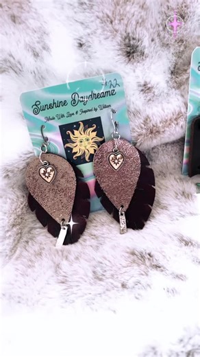 Handmade leather earrings! #Sunshinedaydreamzforever #alwaysloved #williameverettrose