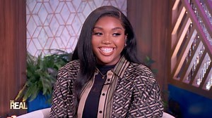 The Real Talk Show on Instagram: "[Part One] Sy’Rai Smith Talks Weight-Loss Journey and Pressures of Having an ‘Instagram Body’ @syraismith, social media influencer and daughter of legendary singer @brandy, drops by to dish about her inspiring weight-loss journey and opens up about the pressures of having an “Instagram body.” Tune in TODAY for the entire conversation."