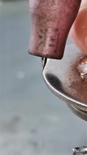 Metal Engraving Techniques in a Workshop Setting