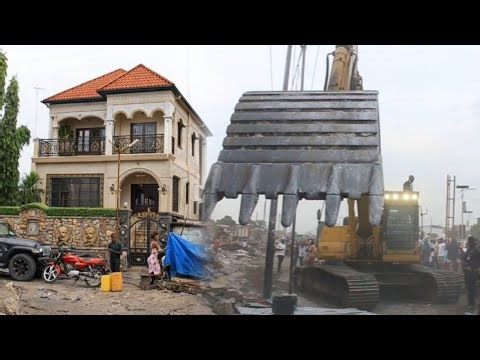 KINSHASA : DÉMOLITION D’UNE CITÉ CONSTRUITE SUR UNE ZONE AÉROPORTUAIRE RVA RÉCUPÈRE SON ESPACE