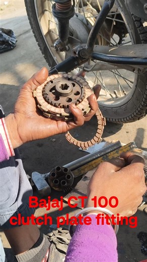 Bajaj CT 100 clutch plate fitting Apna auto service #bike #automobile #scross #splendormodified