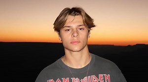 Cameron Smet à la salle de sport : à 20 ans, le petit-fils de Johnny Hallyday affiche sa musculature !