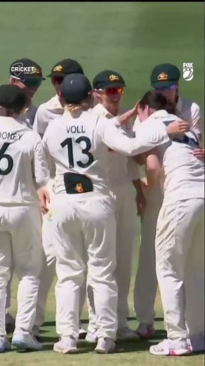 One of the all-time great first Test wickets 😍 #AUSvIND