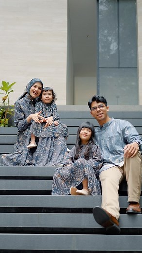 Dwi Handayani Syah Putri on Instagram: "Jadi ini loh dress yang bakalan launching besok di @heaven_lights jam 9 pagi ya !🤍 Bokeh yuk merapat, karena emang bagus bangetbanget. Tenang adaaa ada juga kemejanya yg ga kalah cakep!😭🤍"