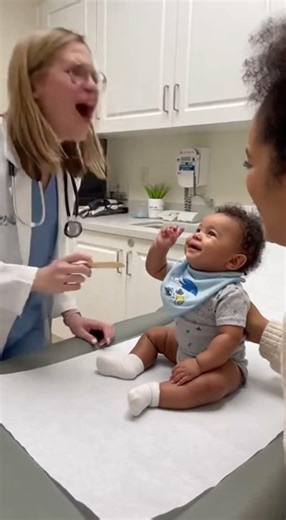 This baby is a genius! 😂 Baby mimics the doctor! 👶✨