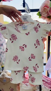 3.8K views · 751 reactions | Jolie modèle d’ensemble pour fille 勺 Taille : 3-4 ans jusqu’à 9-10 ans Prix : 1400 Da 磊 | Rose et Bleu Oran | Facebook