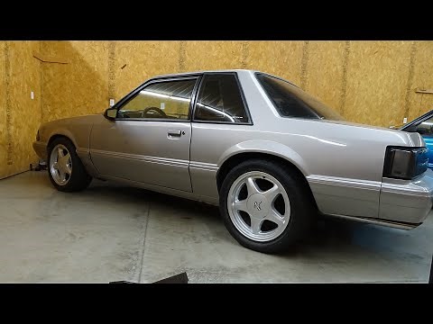 Loud COLD start on a 1990 Foxbody Mustang Lx 5.0 Notch with a quick spin down the road...