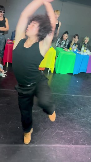 Twister 🏆🃏 #voguing #VougeFemme #Twister