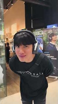 These are Sennheiser's first audiophile-grade wireless headphones!