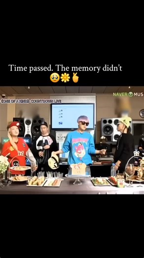 Sylwia Łuszcz on Instagram: "@xxxibgdrgn @__youngbae__ a When BigBang switches to ‘we do whatever we want’ mode 😎 #BigBang #GDragon #kpoplegends #iconicmoments #taeyong"