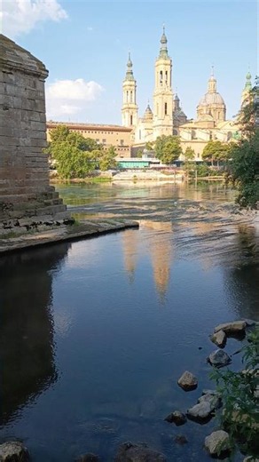Bajo el Puente de Piedra. Zaragoza. 07-07-2026, 08:55 hr