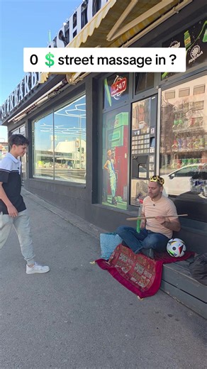 Free ASMR Street Massage in Vienna