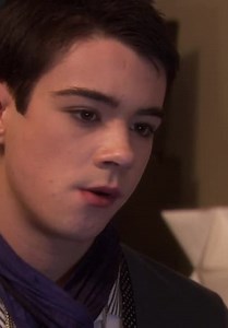 Moving On S01:E04 - Dress to Impress