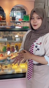 Ngerti kan sekarang? 😭🤏🏻 #relateable #cake #content #fyp #tokokuecianjur | Katumbiri Custom Cake Cianjur