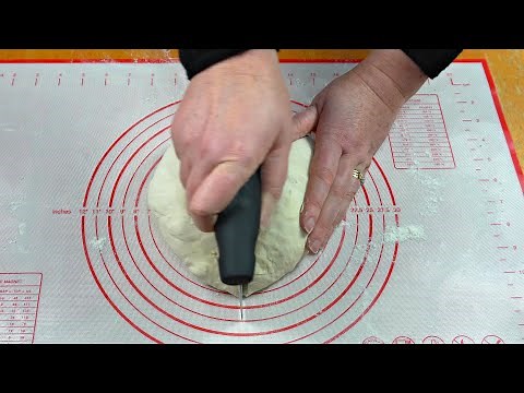 Checkered Chef Dough Scraper/Cutter - The Best Way To Cut Dough