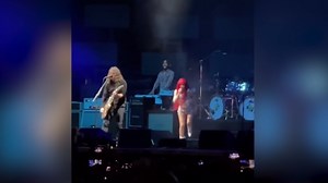 Shania Twain joins Foo Fighters on stage for special version of 'Best of You'