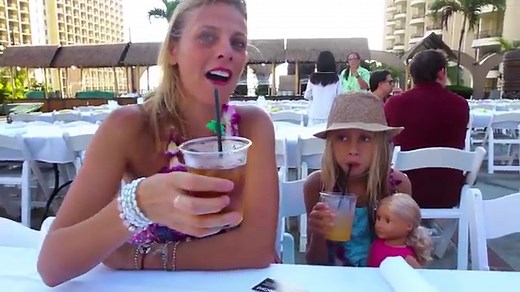 Best Of Waikiki With Kids: Where To Play, Eat & Stay!