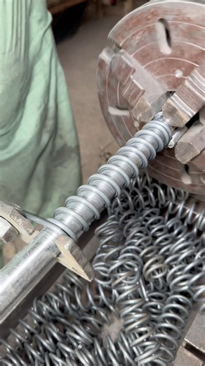 Steel Wire Takes the Shape of a Heavy Compression Coil ⚙️ | Vintage Gearbox #Shorts