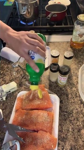 Lemon garlic butter salmon! #salmon #lemonpepper #homemeals #delicous