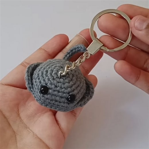 Free Crochet Stingray Amigurumi Pattern with Coastal Flair