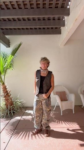 Don’t play w my fit!!! Day 2 Justin here we come !! #coachella #justinbeiber #lukenelson #fit