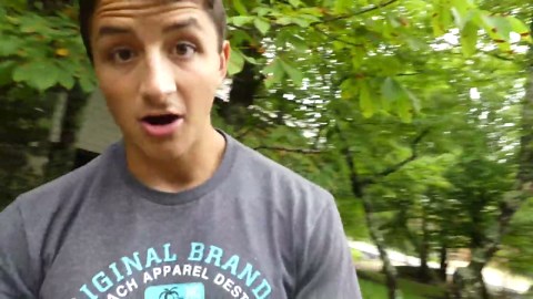 This Crayfish’s Color Is So Rare It’s Unreal