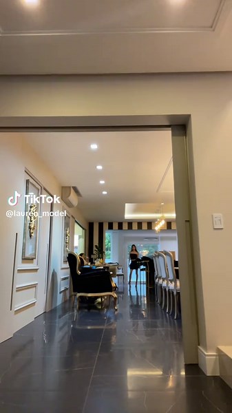 #horsewalk #giselebundchen #laurenmodel #laurenkrzysczak #catwalk #viral