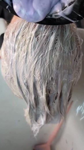 HACK 💡 @amber_does_mermaid_hair uses our Platinum Punk and Ice Queen Rapid Toners for toning her blonde clients hair the perfect cool blonde! Try out this trick! | Crazy Color PRO