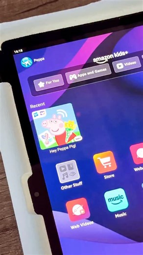 Screen time just got a lot more... PEPPA! Oink and giggle with the Peppa Pig Amazon Tablet & Hey Peppa Pig app 🐽 The best part? Pack it up and take it on the go with the all-new Peppa Pig carrying case 🤩 See stories for details. 🔗 | Peppa Pig