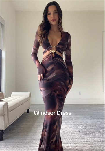 This dress is coming with me on a vacay 🤌🏼