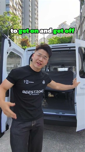Wuling Yangguang Review: The Best 6-16 Seater EV Van For Business Fleets?