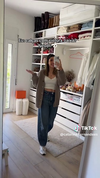 Comfy & Cool Moom: Catarina Fernandes' TikTok Style