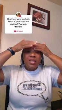 How to Achieve a Balanced, Flawless Complexion with Our Normalizing Face Oil