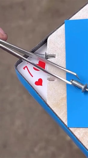 Comment réparer un carrelage cassé sans le changer ? #AstuceMaison #DIYBricolage #ReparationCarrelage #MaisonPratique #TravauxFaciles #astuce #france 🥨🇫🇷 | Blog-turquoise67