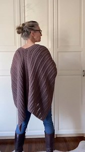 ✨ Effortless Style, Endless Possibilities ✨ Easy to crochet, stunning to wear – crossed, over the shoulder, or leave it open. 💁‍♀️ 🧶 Find the WORKIN-IT RUANA WRAP crochet pattern in my Etsy and Ravelry shops (link in bio)🧶 #CrochetInspiration #HandmadeWithLove #RavelryMade #CrochetFashion #DIYCrochet #KnotYourselfOut #Ganchillo #Hakeln #YarnLover #CraftyCommunity | Knot Yourself Out Crochet Patterns