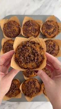 Mini Chocolate Chip Pumpkin Muffins (The Perfect Fall Breakfast!)