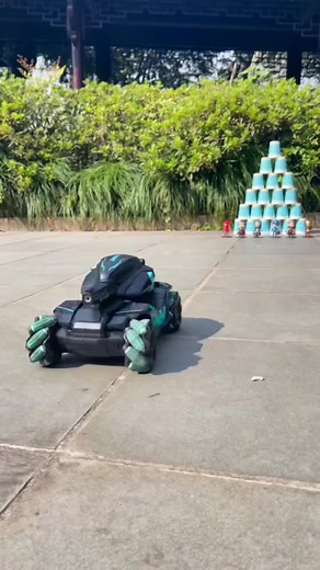 Time to fight! Who need the tank?#remotecontrol #kidstoys