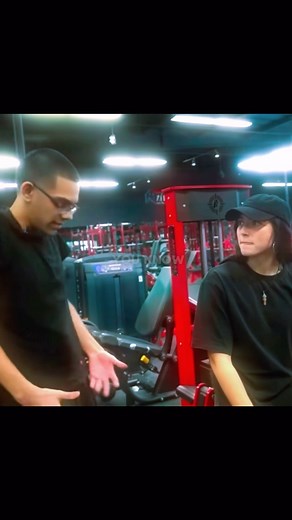 MotivateRaid™ | @lexx.little shuts neon’s mouth Follow for more #gym #tren #lifting #lexxlittle #workout #neon | Instagram