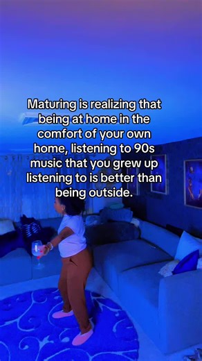 Nostalgic 90s Music for Home Vibes