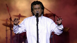 Le chanteur italien Toto Cutugno, interprète de "L'Italiano", est mort à 80 ans