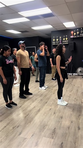 Step by step 👏🏽 Absolute beginner courses for both salsa and bachata start January 7th and 10th ! Be part of the movement 🚀✨ #salsaclass #danceclass #newhobbies #houston