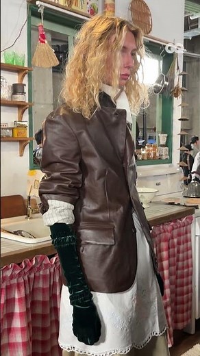 #コッキ（#KHOKI）が、楽天ファッション・ウィーク東京にて2027年春夏コレクションを発表。約1年半ぶりとなるランウェイショーで、ブランドならではのクリエイションを披露した。