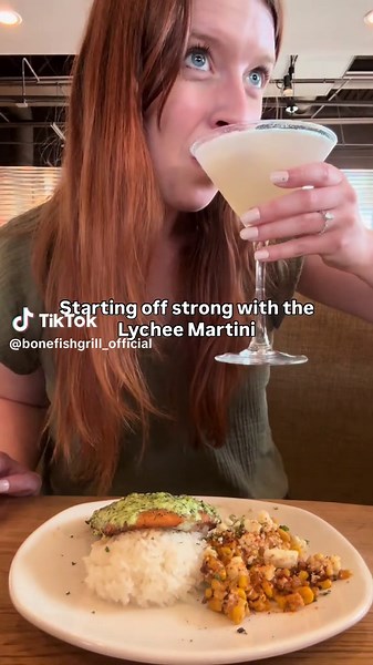 Dinner that makes you do a happy dance 🥰 Treated myself to Bonefish to try the summer specials and 0% regrets were had. Summer has never tasted so good. 🍽️🌴 #summervibes #summerfood #foodietiktok #mukbang
