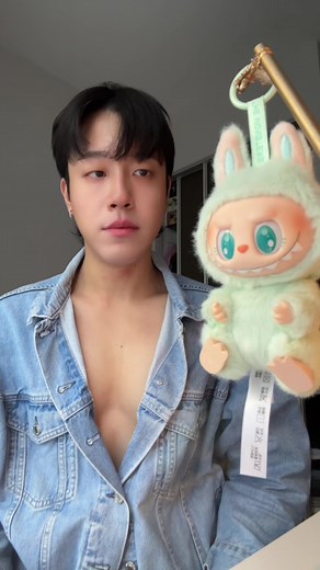 Duet with Labubu: LA Popó Song and Vocal Stylings