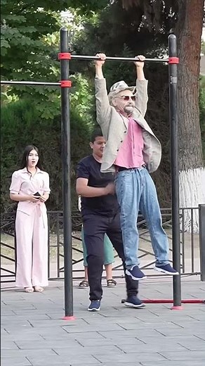 OLD MAN GETS FIT IN FUNNY WORKOUT PRANK