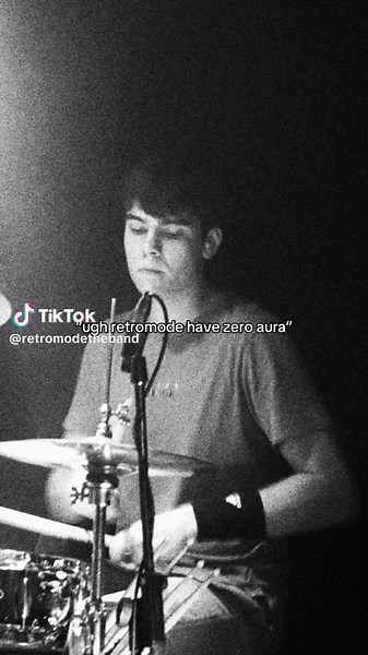 La lucha con el aura en el retro