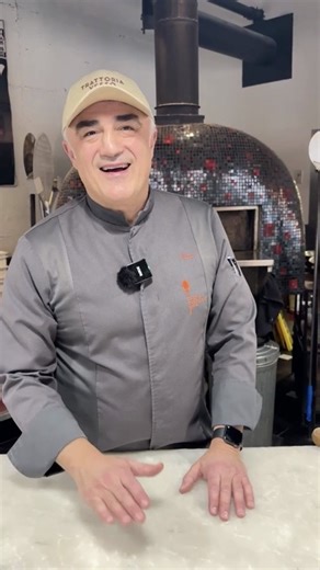 Nova Scotia Loyal on Instagram: "If you’re looking for true Italian comfort food in Halifax, @trattoriavesso is the place to be! @chefvessomrakic leads Nova Scotia’s only AVPN® certified pizzeria, serving authentic Neapolitan pizza with local Nova Scotian touches. 🍕💙 We visited the restaurant to see how he and his team blend the thoughtful details of fine-dining service with the down-to-earth, home-cooked warmth of bistros and Italian trattorias. -- Pour de la véritable nourriture réconfortant